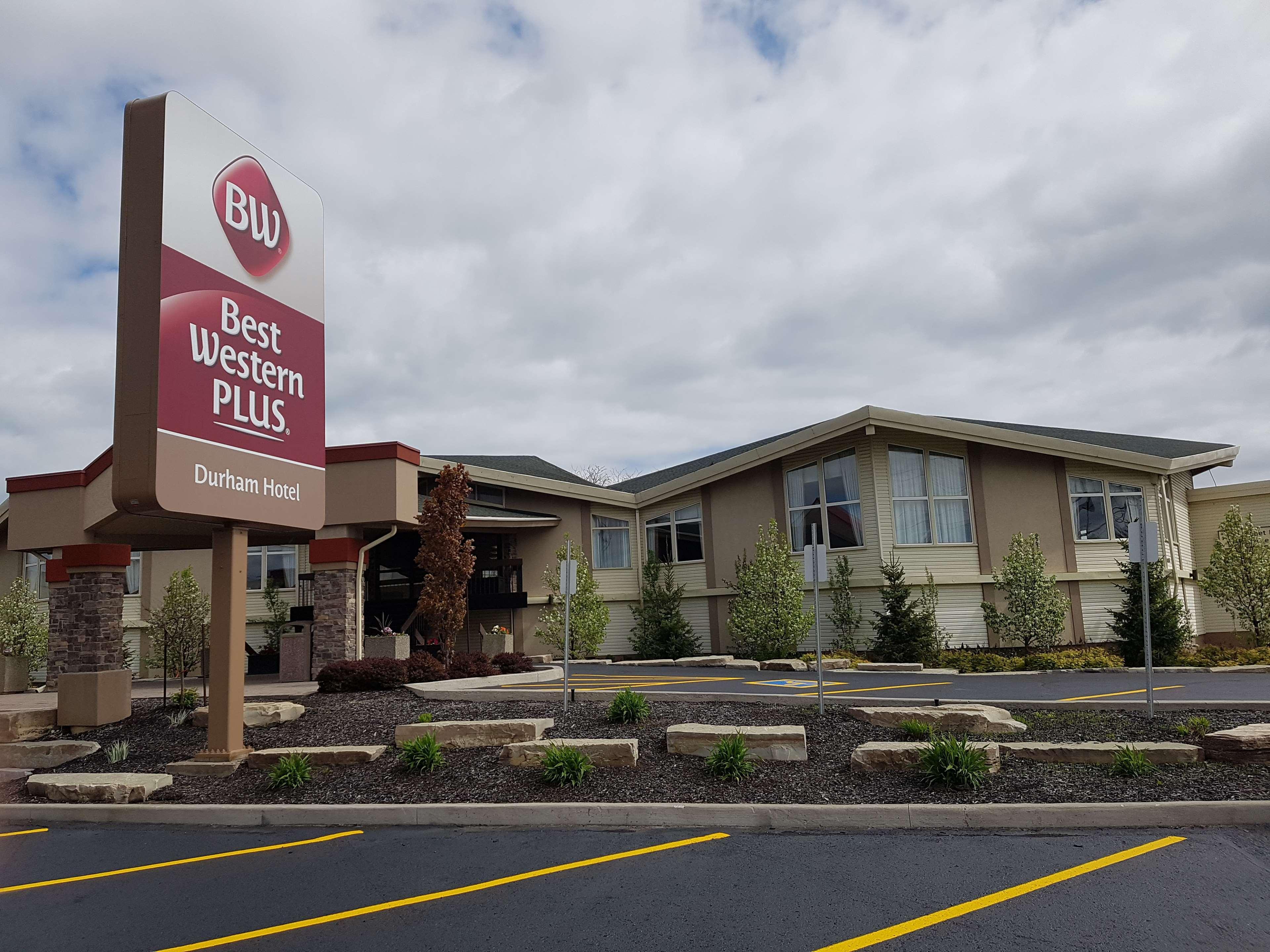 Best Western Plus Durham Hotel & Conference Centre Oshawa Exterior foto