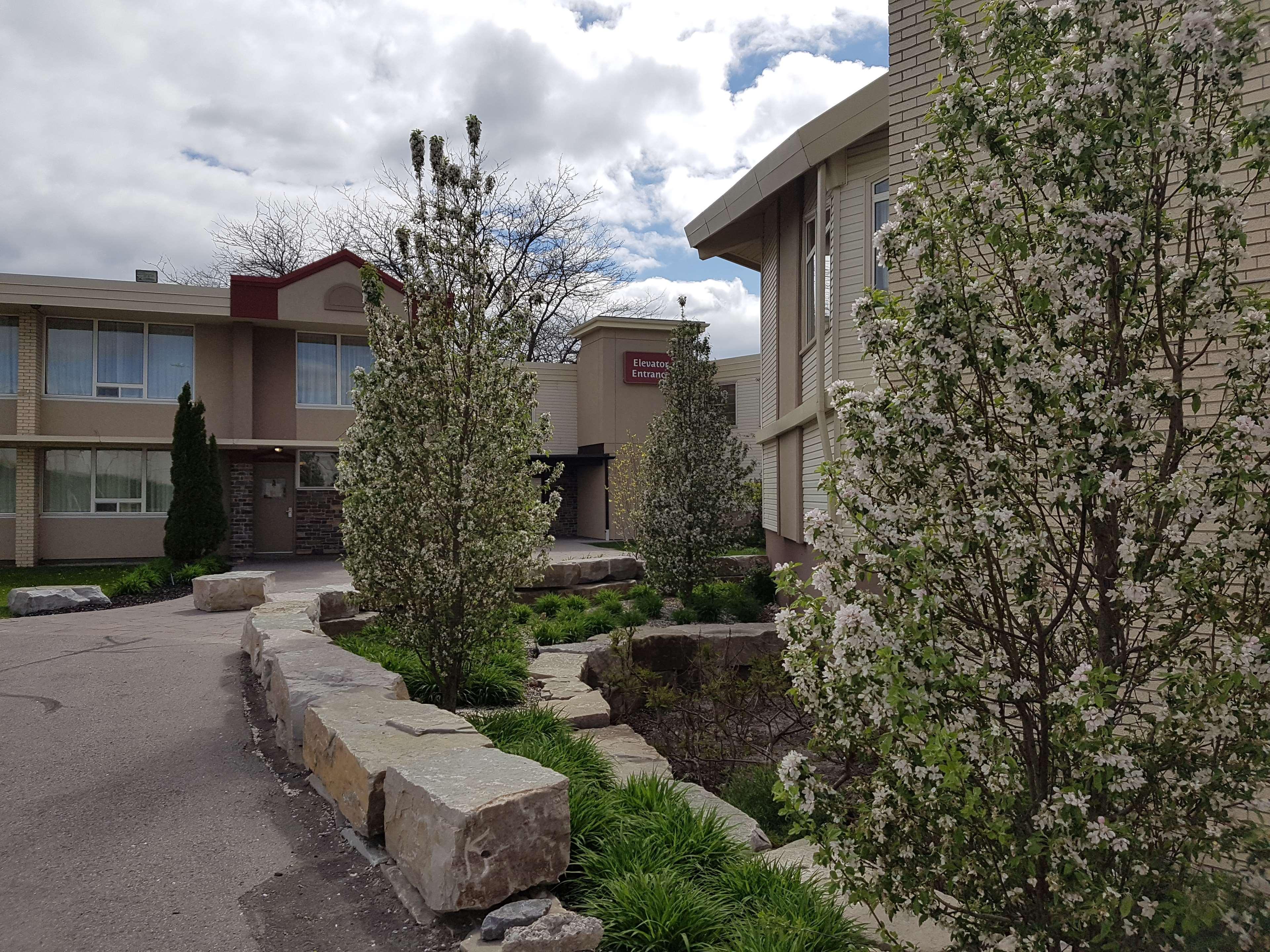 Best Western Plus Durham Hotel & Conference Centre Oshawa Exterior foto