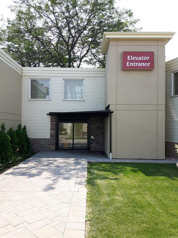 Best Western Plus Durham Hotel & Conference Centre Oshawa Exterior foto