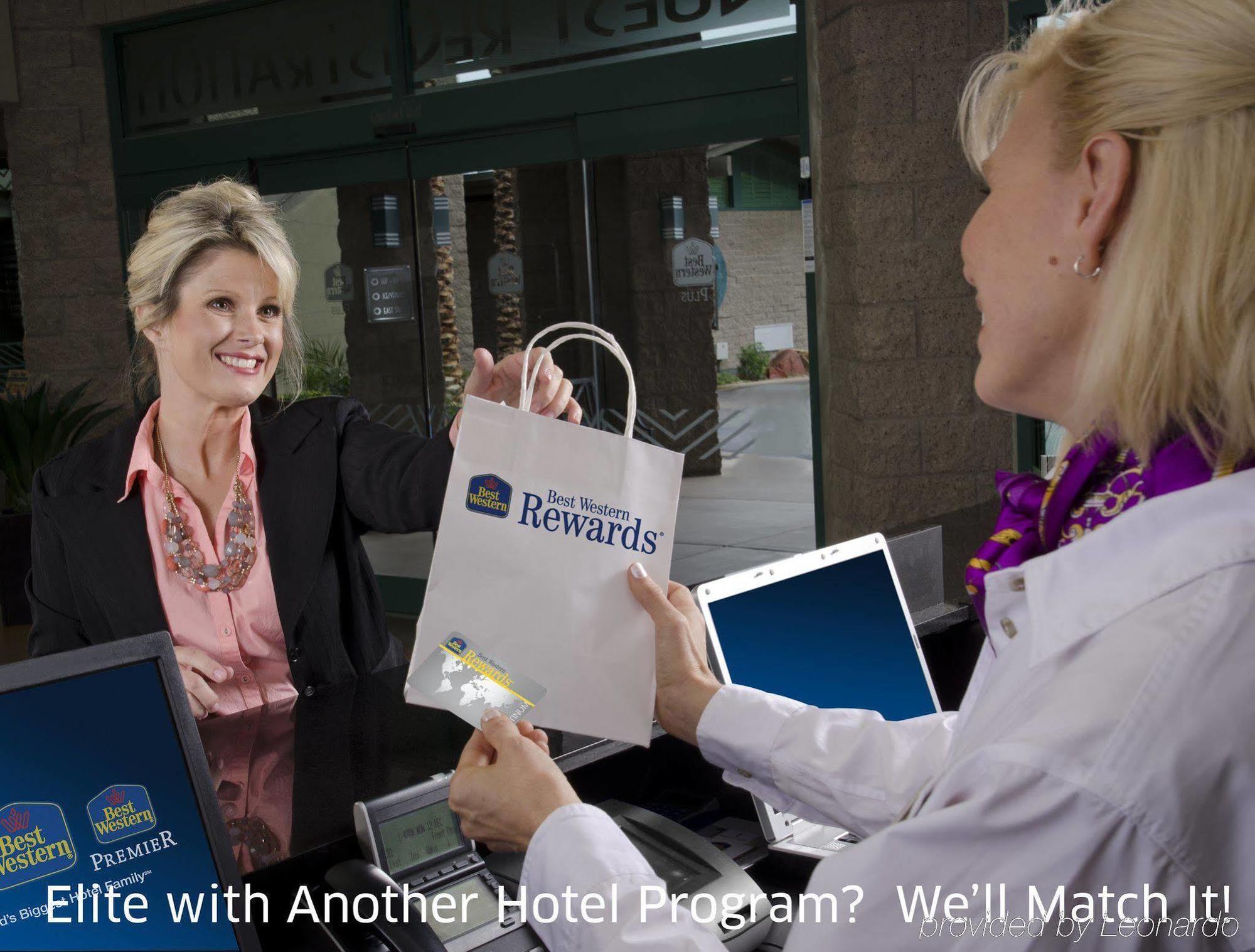 Best Western Plus Durham Hotel & Conference Centre Oshawa Exterior foto